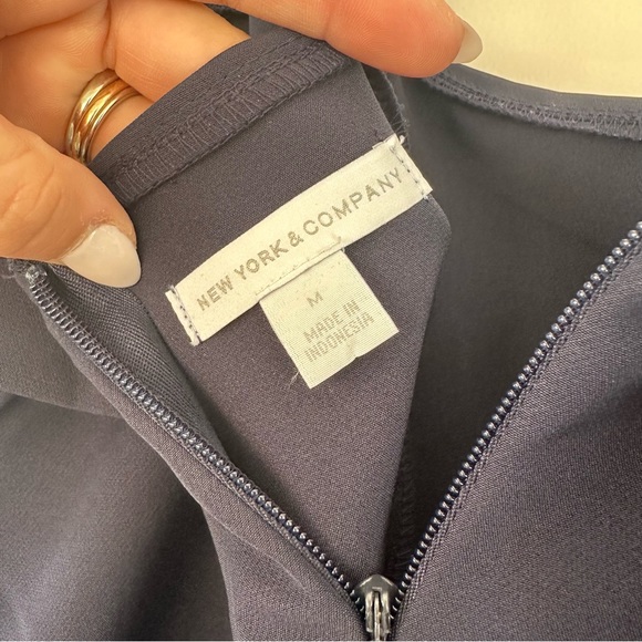 New York & Company Dark Blue Jumpsuit Romper Size M - Picture 6 of 8